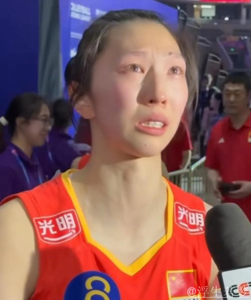 中国女排遭土耳其翻盘 吴梦洁赛后流泪 中国女排遭土耳其翻盘 吴梦洁赛后流泪