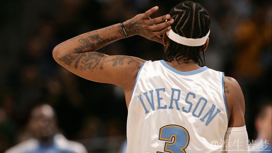 内马尔晒踢野球视频,身披76人艾弗森球衣亮相 内马尔晒踢野球视频,身披76人艾弗森球衣亮相