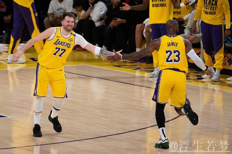 美洲豹与油人对决:总决赛第二战 美洲豹与油人对决:总决赛第二战