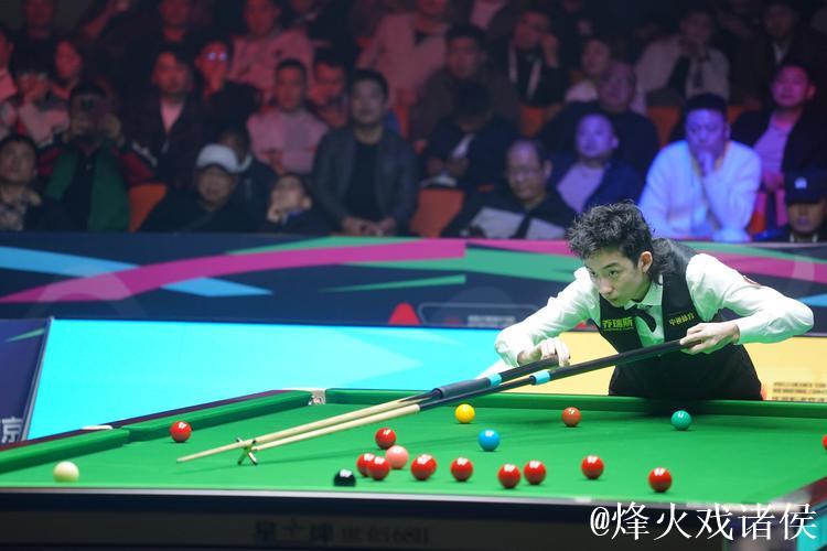 吴宜泽6-4逆转特鲁姆普 挺进斯诺克国锦赛八强