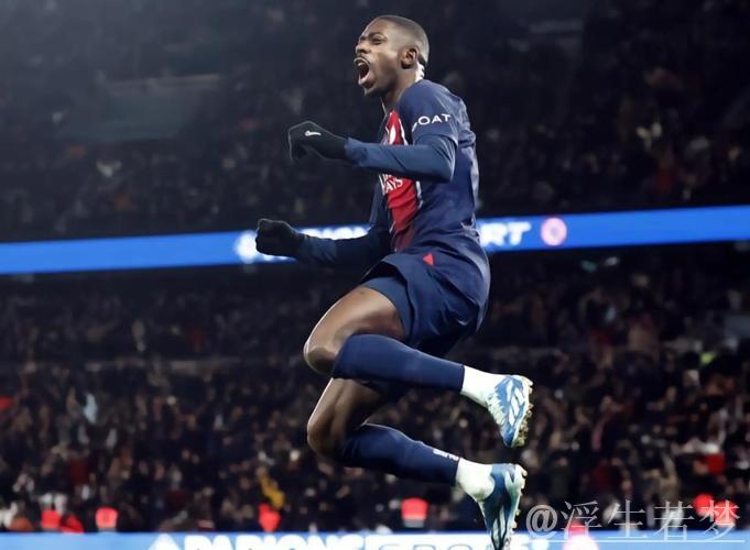 法甲:杜埃两度建功,拉莫斯进球,巴黎圣日耳曼6-1大胜圣埃蒂安 法甲:杜埃两度建功,拉莫斯进球,巴黎圣日耳曼6-1大胜圣埃蒂安