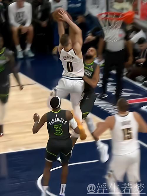 布劳恩精彩助攻 戈登凌空背扣暴扣 布劳恩精彩助攻 戈登凌空背扣暴扣